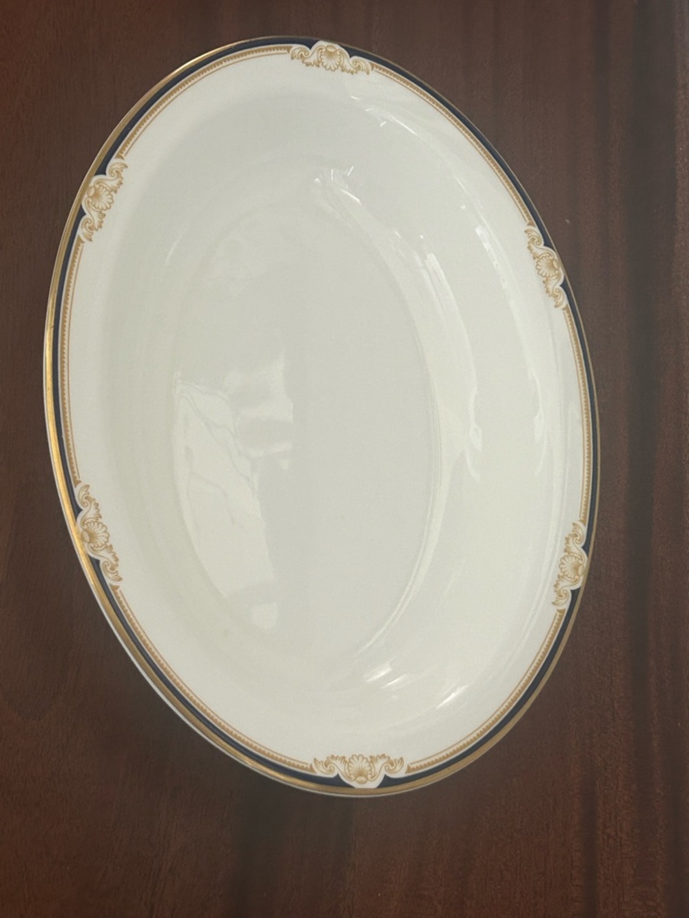 Wedgwood Cavendish Oval Vegetable Serving Bowl Bone China England 10x7.5x1.5,EUC